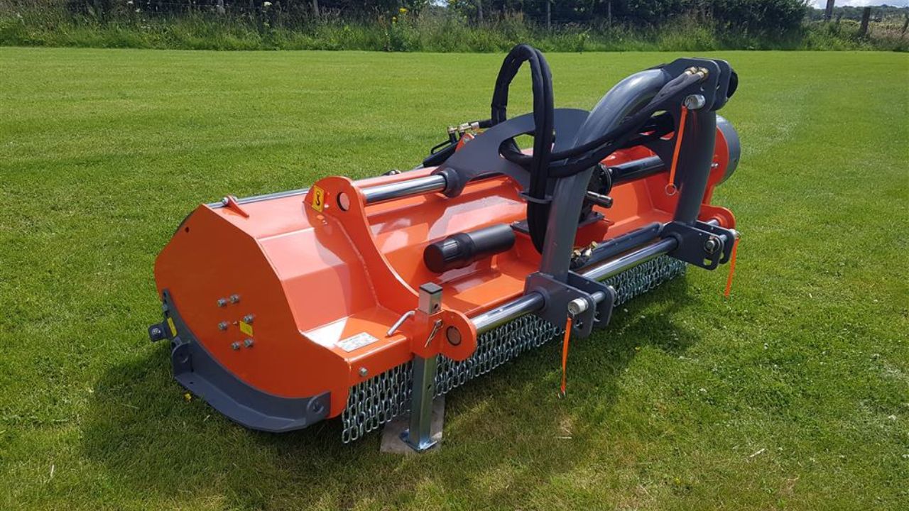 The Impact of Blade Design on Flail Mower Cutting Efficiency